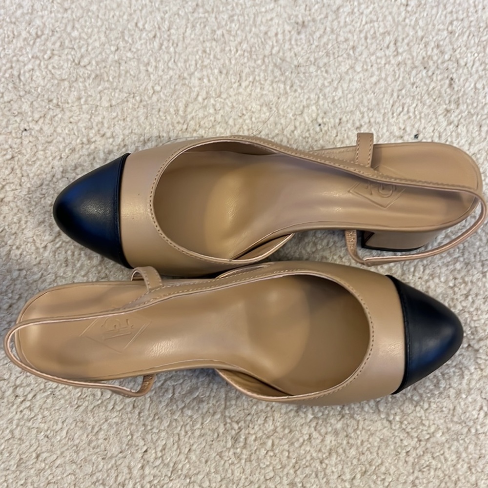 Edited Pieces (EP) sling back captor pump caramel/black size 6